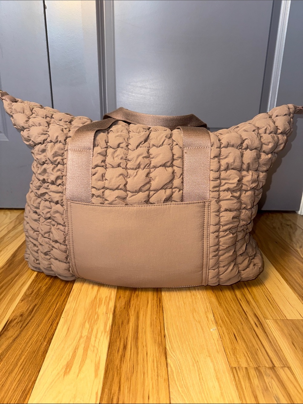 Universal Thread Quilted Knit Tote Bag | Taupe | Oversized Shoulder Bag - Picture 3 of 14